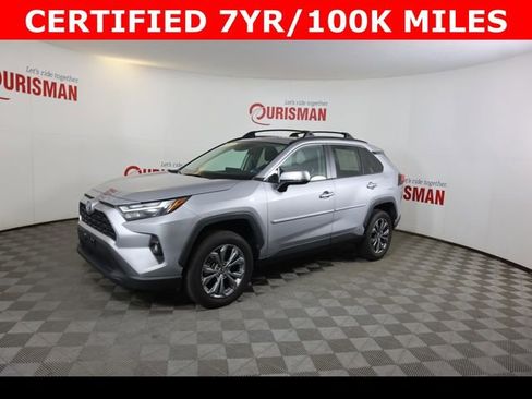 Used 2022 Toyota RAV4 XLE Premium image 2