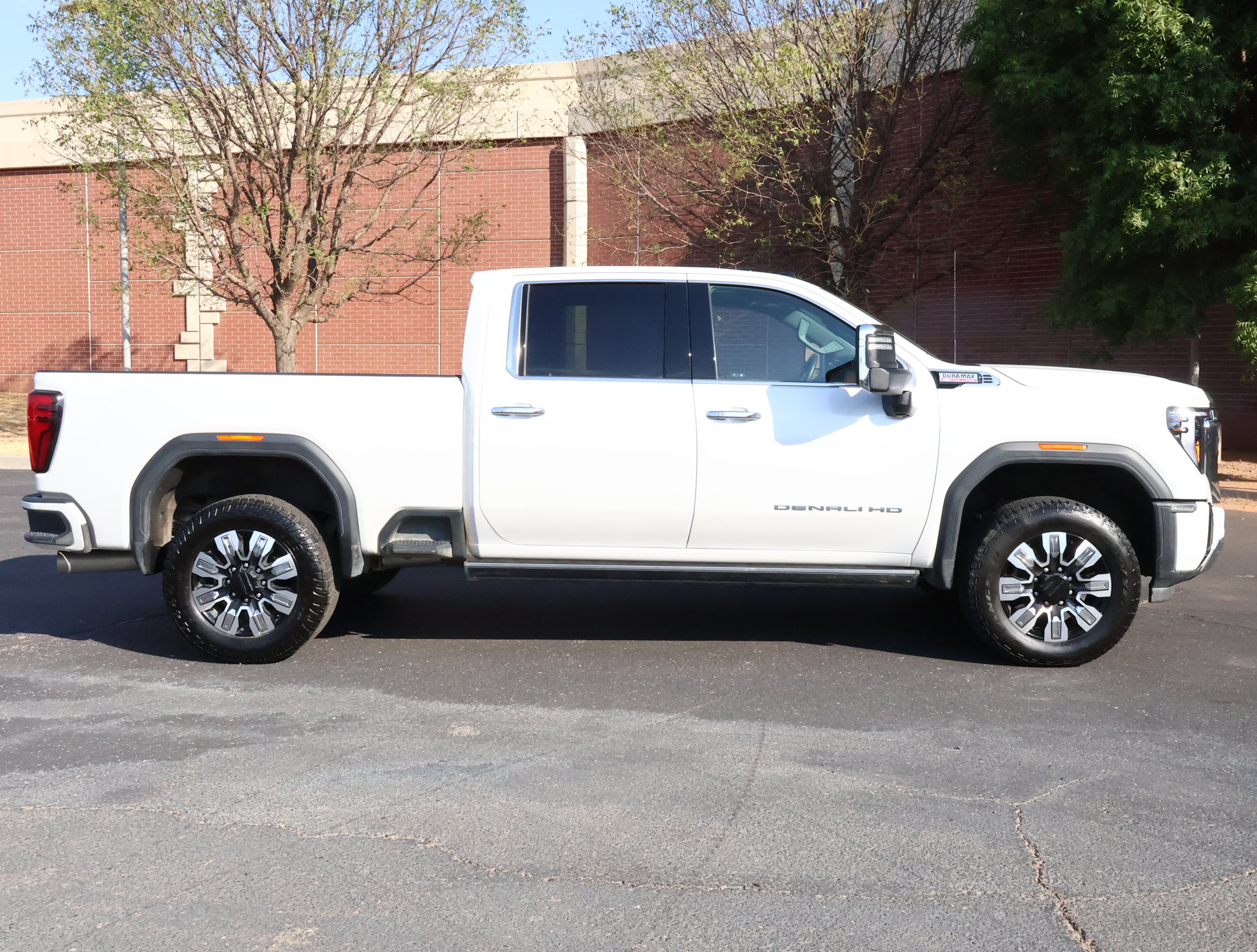Used 2025 GMC Sierra 2500 Denali w/ Denali Reserve Package AWD/4WD image 38