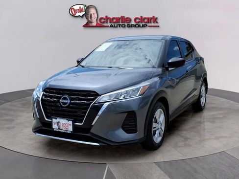 Used 2023 Nissan Kicks S FWD image 1