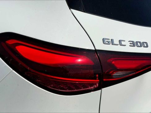 Certified 2025 Mercedes-Benz GLC 300 4MATIC image 6