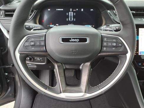 New 2026 Jeep Grand Cherokee Altitude AWD/4WD image 20