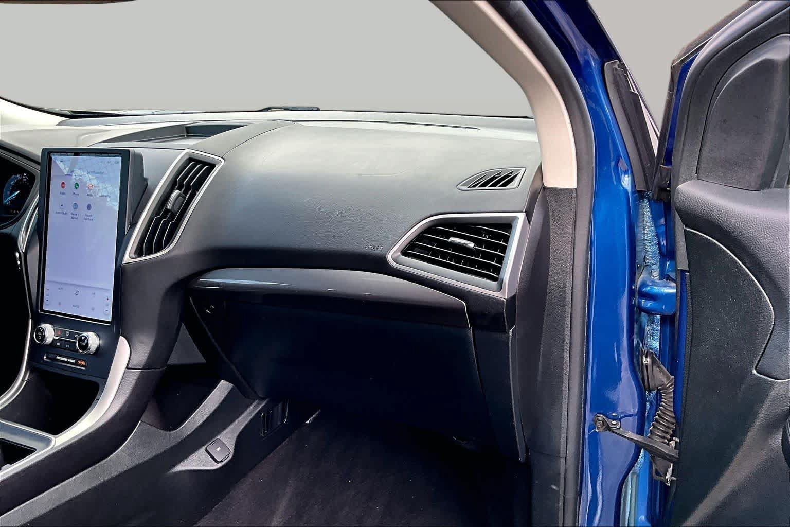 Used 2023 Ford Edge SE w/ Black Appearance Package AWD/4WD image 19