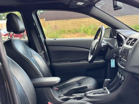Used 2011 Dodge Avenger Lux FWD image 40