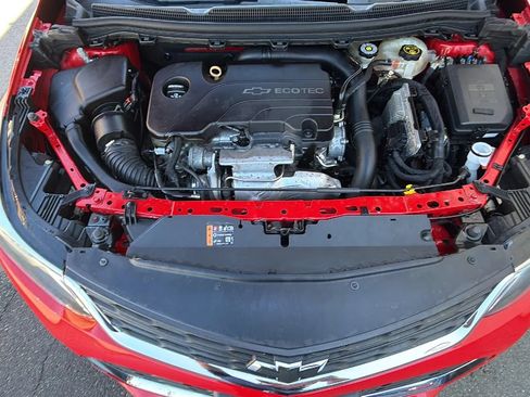 Used 2017 Chevrolet Cruze LT w/ Convenience Package FWD image 24