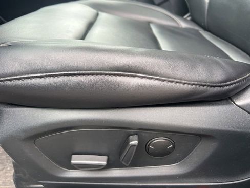 Used 2023 Ford Explorer XLT w/ Equipment Group 202A image 23