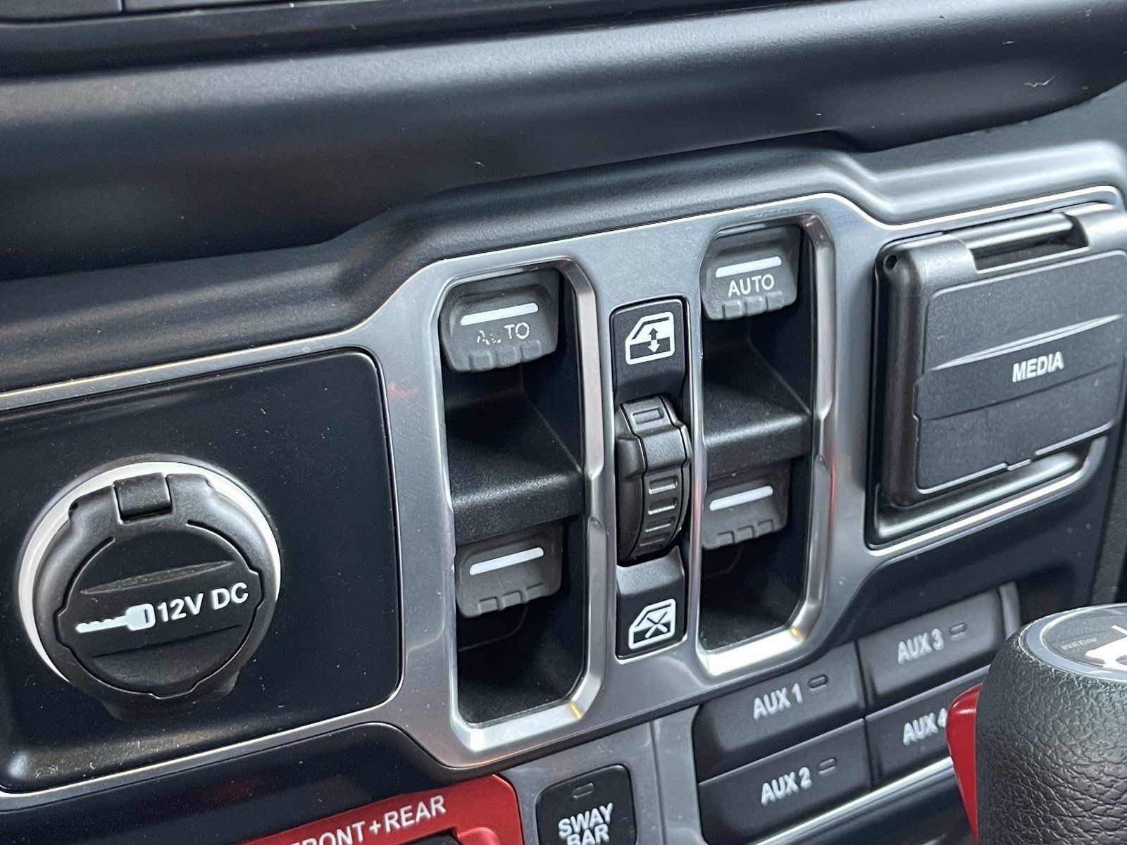 Used 2019 Jeep Wrangler Unlimited Rubicon AWD/4WD image 26