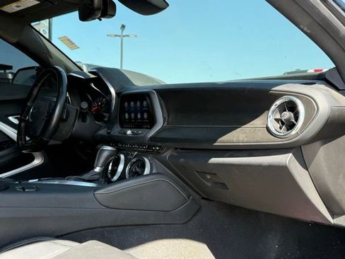 Used 2021 Chevrolet Camaro SS image 17