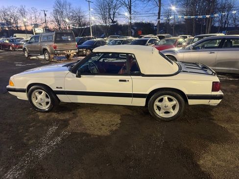 Used 1990 Ford Mustang LX RWD image 8