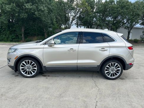 Used 2017 Lincoln MKC Reserve FWD image 2