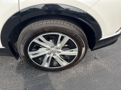 Used 2024 Cadillac Lyriq Tech RWD image 43