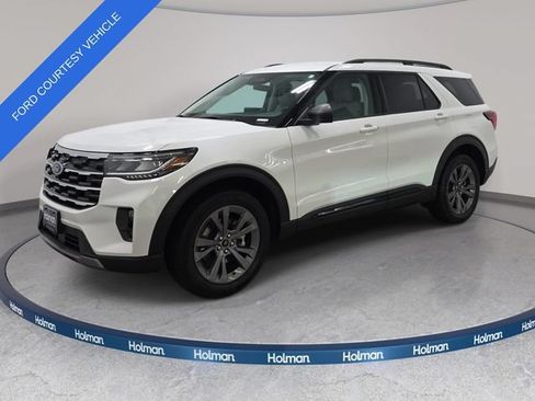 Used 2026 Ford Explorer Active w/ Active Comfort Package AWD/4WD image 1