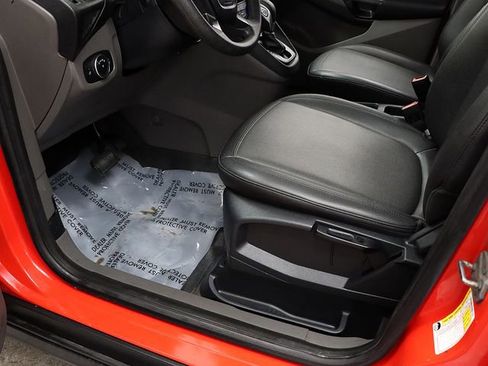 Used 2022 Ford Transit Connect XL image 21