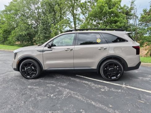 Certified 2025 Kia Sorento SX Prestige w/ Olive Brown Leather Package AWD/4WD image 6