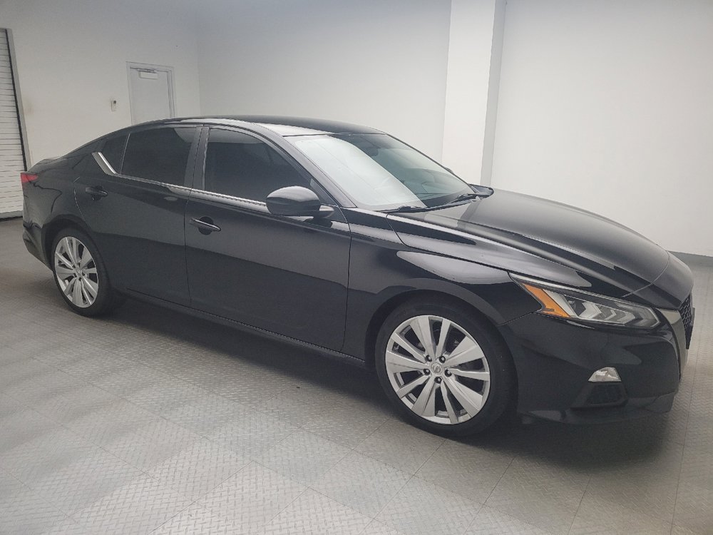 Used 2019 Nissan Altima 2.5 SR FWD image 11