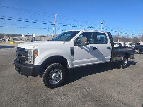 Used 2017 Ford F250 XL w/ Power Equipment Group image 2