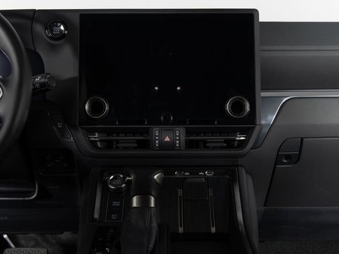 Used 2024 Lexus GX 550 w/ Accessory Package (2T) image 38