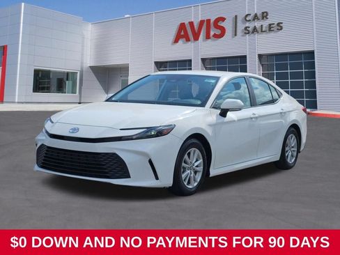 Used 2025 Toyota Camry LE FWD image 1