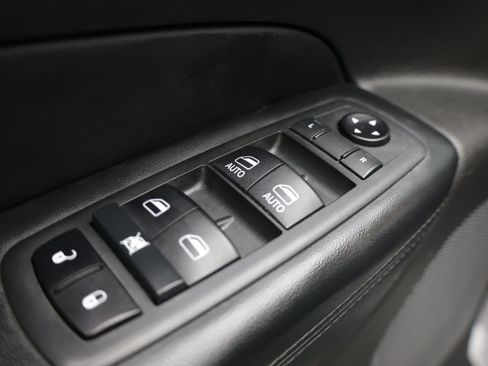 Used 2020 Jeep Grand Cherokee Limited w/ Premium Lighting Group AWD/4WD image 14