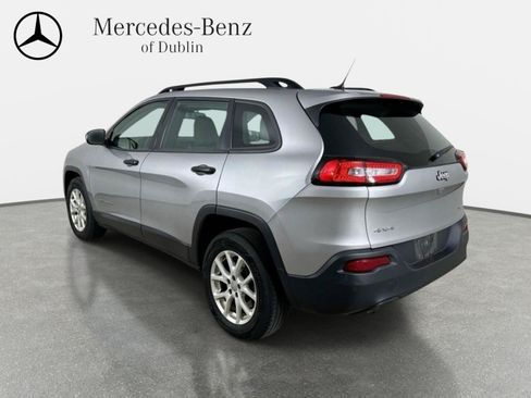 Used 2015 Jeep Cherokee Sport w/ Sport Appearance Group AWD/4WD image 4