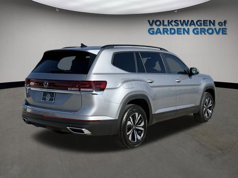 New 2026 Volkswagen Atlas SE image 7
