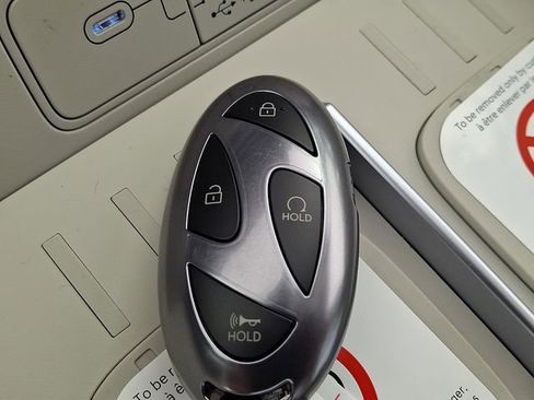 New 2026 Hyundai Santa Fe SE FWD image 13