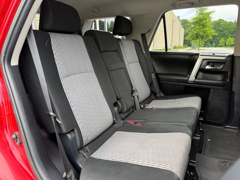 Used 2016 Toyota 4Runner SR5 AWD/4WD image 41