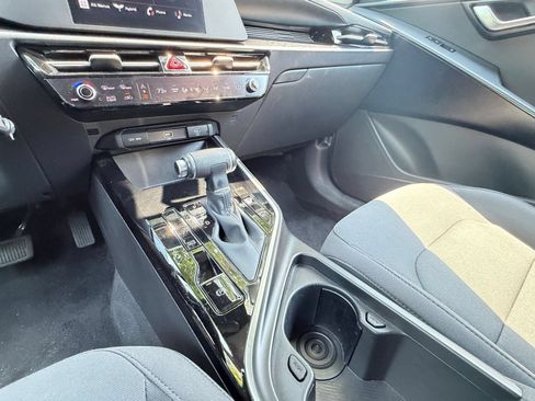 Used 2026 Kia Niro LX FWD image 39