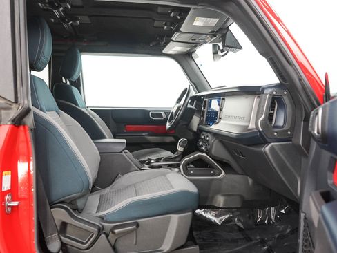 Used 2023 Ford Bronco Outer Banks AWD/4WD image 11