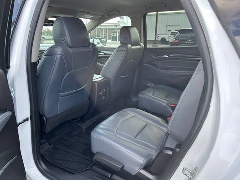 Used 2021 Buick Enclave Essence FWD image 33