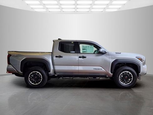 New 2026 Toyota Tacoma TRD Off-Road image 2