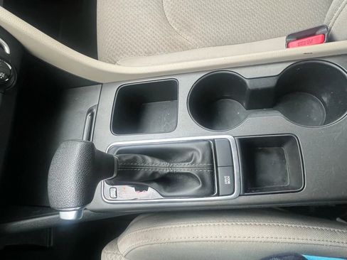 Used 2018 Kia Optima LX w/ 17" Alloy Wheels Package image 24