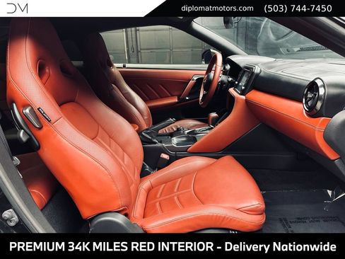 Used 2018 Nissan GT-R Premium w/ Premium Interior Package AWD/4WD image 20