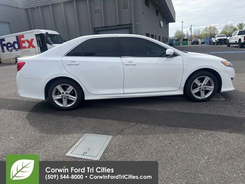 Used 2013 Toyota Camry SE image 11