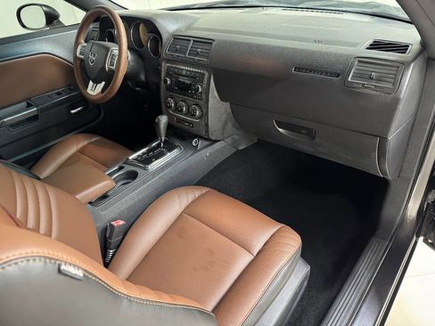 Used 2013 Dodge Challenger R/T image 24