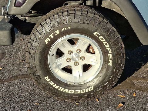 Used 1999 Jeep Wrangler SE image 8