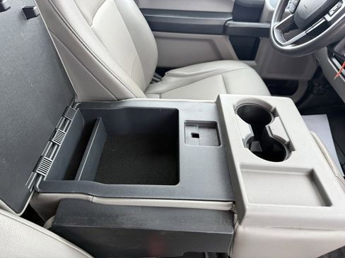 Used 2022 Ford F250 XL w/ Power Equipment Group image 48