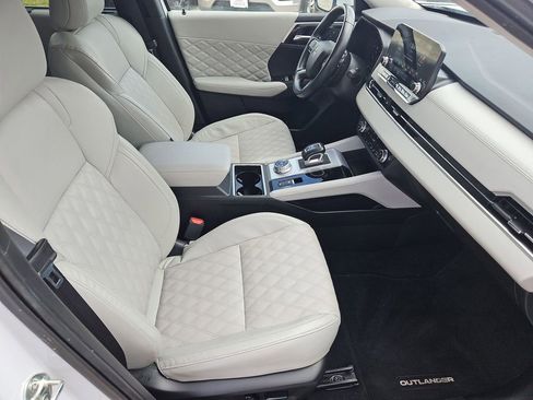 Used 2024 Mitsubishi Outlander SEL image 32