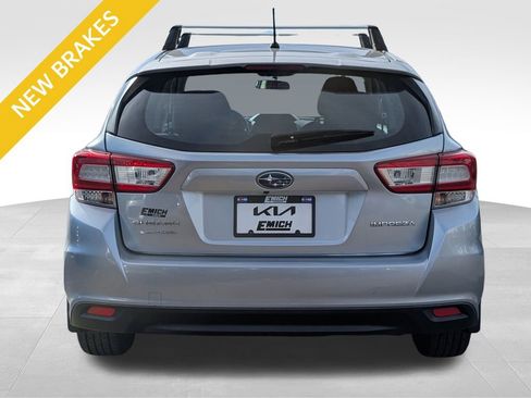 Used 2018 Subaru Impreza 2.0i image 3