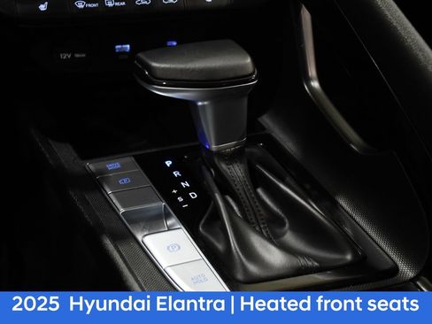 Certified 2025 Hyundai Elantra SEL FWD image 25