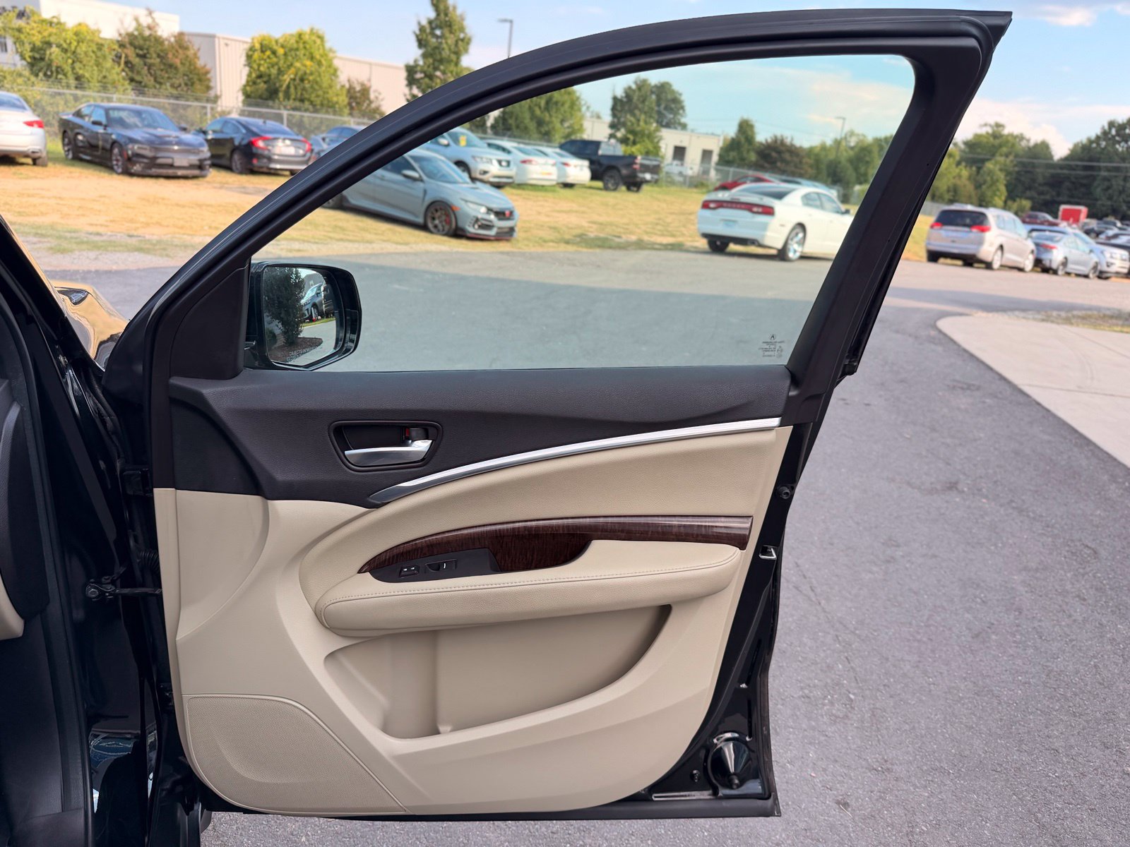 Used 2017 Acura MDX FWD image 29