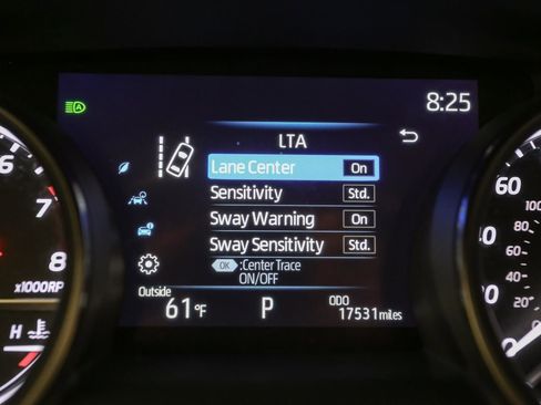 Used 2023 Toyota Camry SE image 35