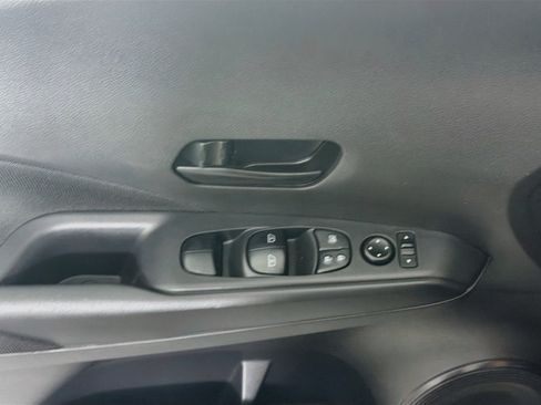 Used 2024 Nissan Kicks S FWD image 15