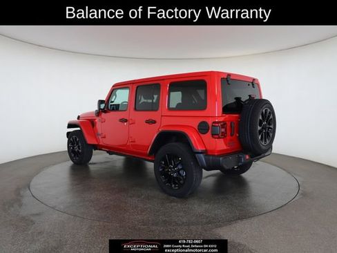 Used 2025 Jeep Wrangler Unlimited Sahara w/ Safety Group image 11