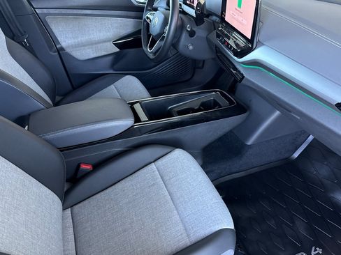 Certified 2023 Volkswagen ID.4 Pro RWD image 16