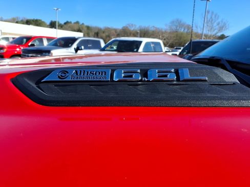 Used 2024 Chevrolet Silverado 2500 Custom w/ Custom Value Package image 8