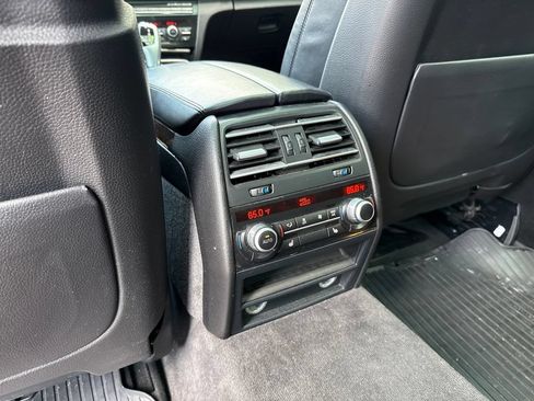 Used 2013 BMW 750Li xDrive AWD/4WD image 23