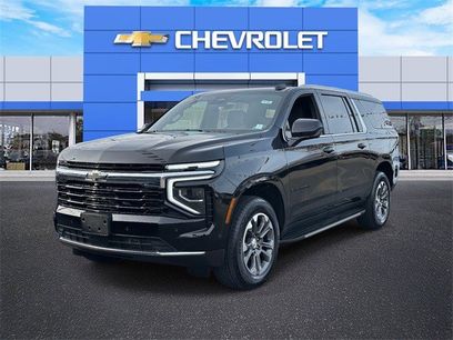 Certified 2025 Chevrolet Suburban LS w/ LPO, Dark Essentials Package