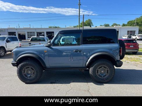 New 2025 Ford Bronco Badlands image 4