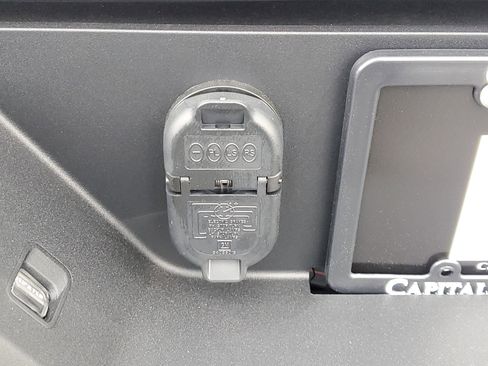 New 2026 GMC Sierra 1500 SLE image 6