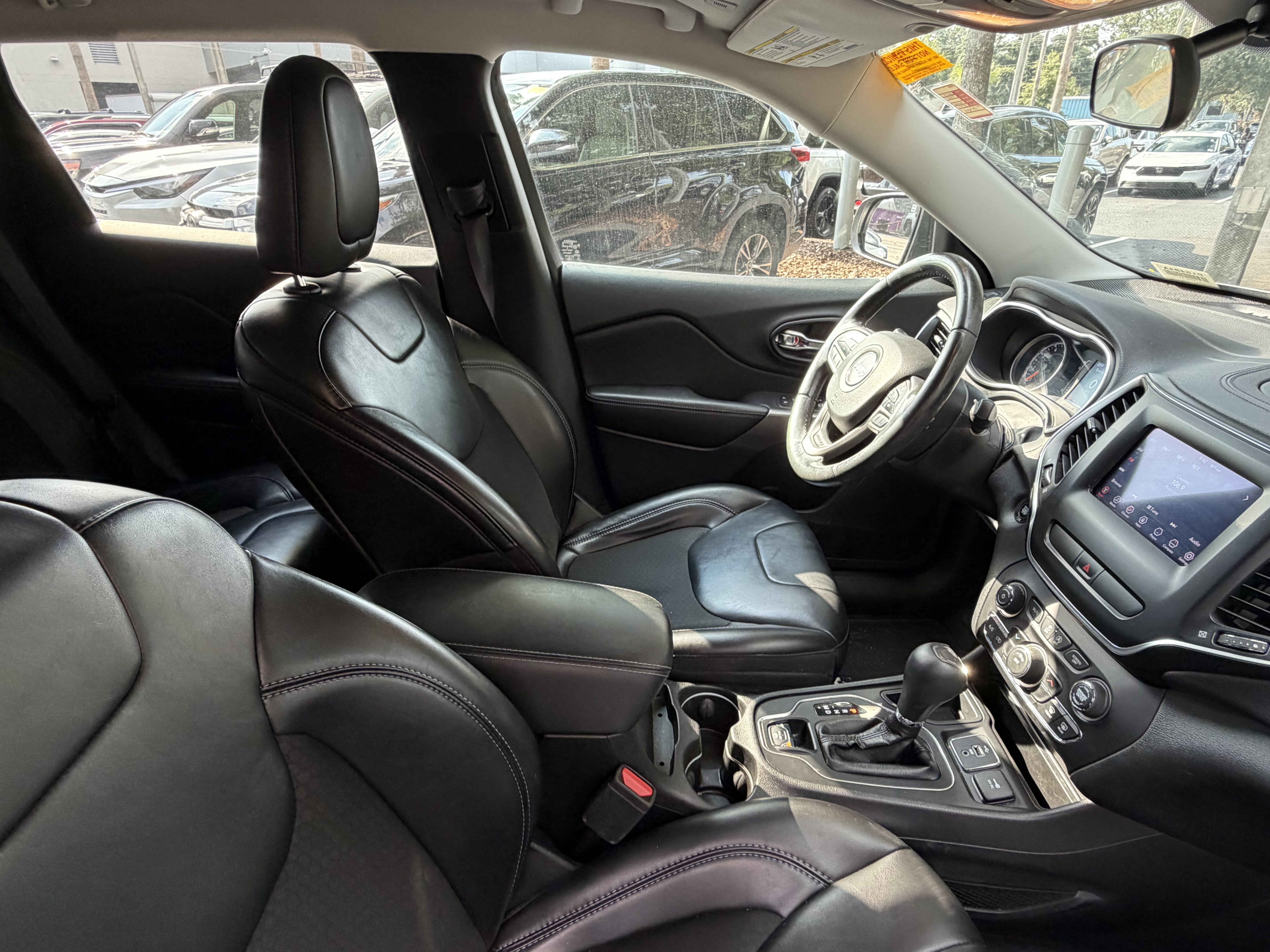 Used 2019 Jeep Cherokee Latitude Plus FWD image 46
